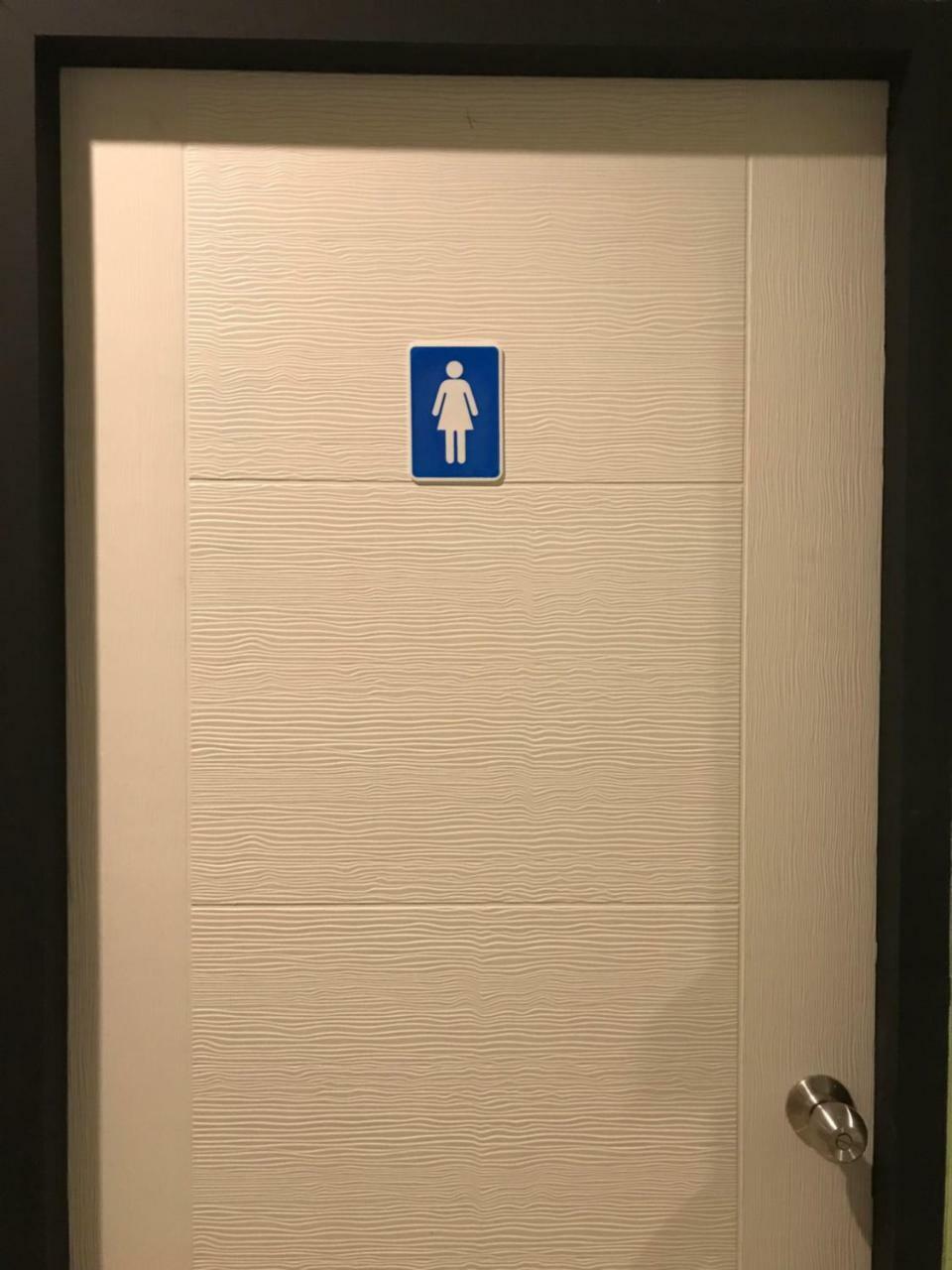 Baan Wararin Hostel باتايا المظهر الخارجي الصورة