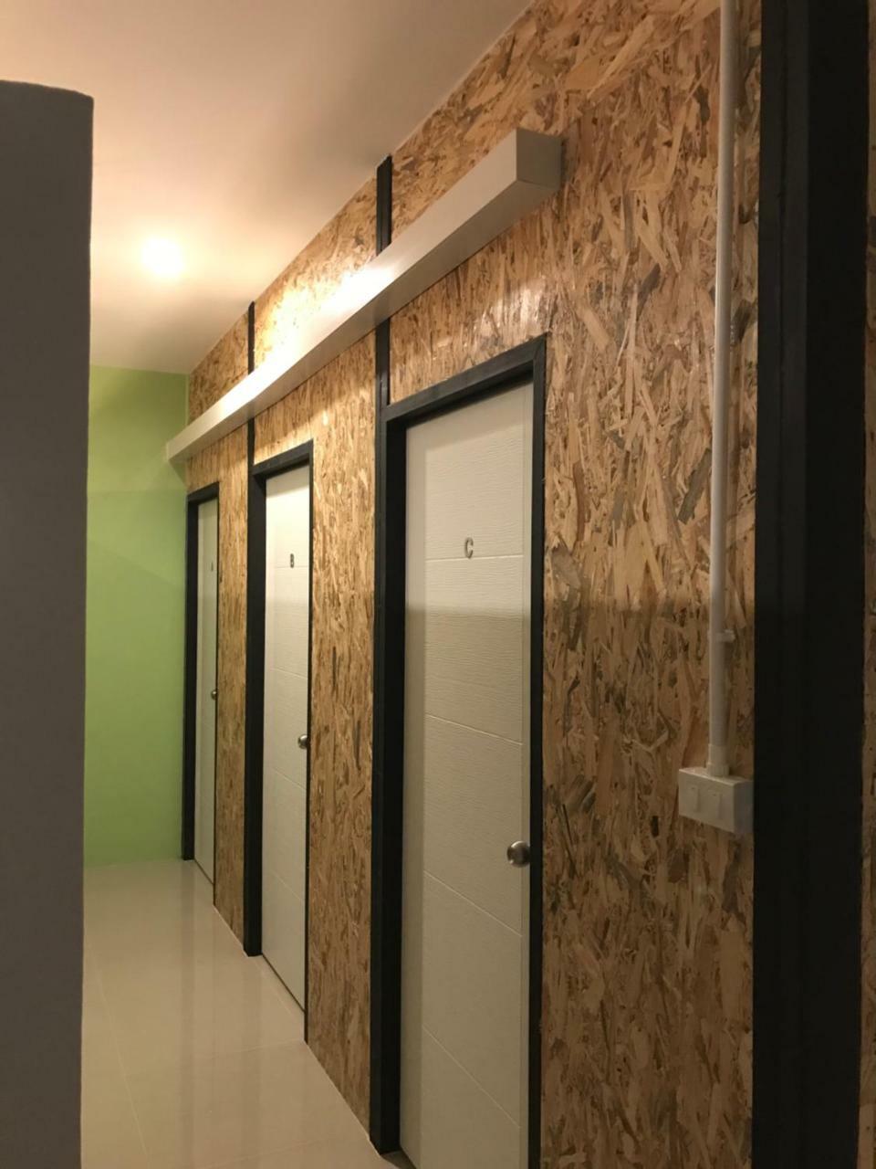Baan Wararin Hostel باتايا المظهر الخارجي الصورة
