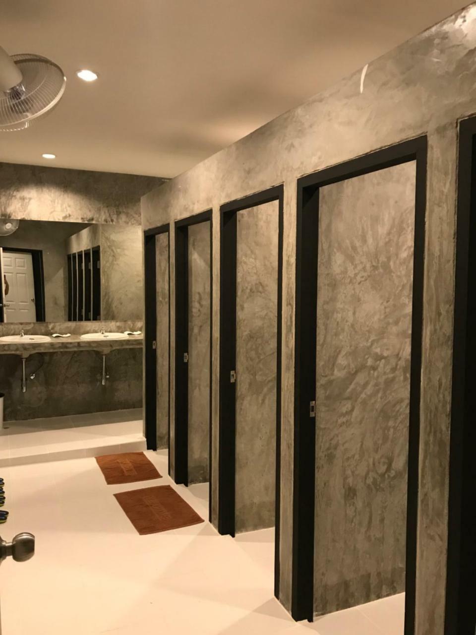 Baan Wararin Hostel باتايا المظهر الخارجي الصورة
