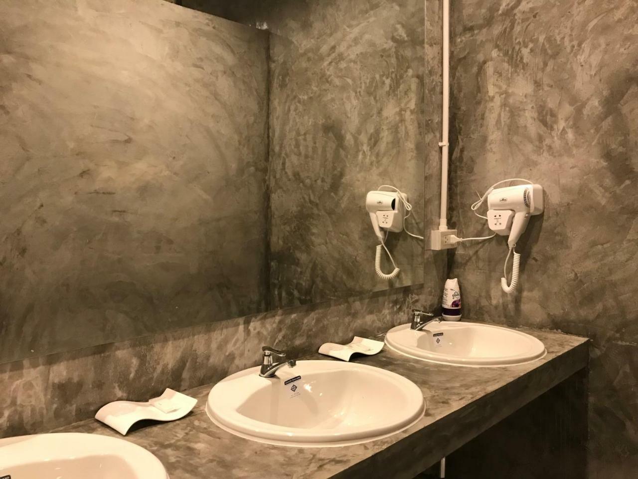 Baan Wararin Hostel باتايا المظهر الخارجي الصورة