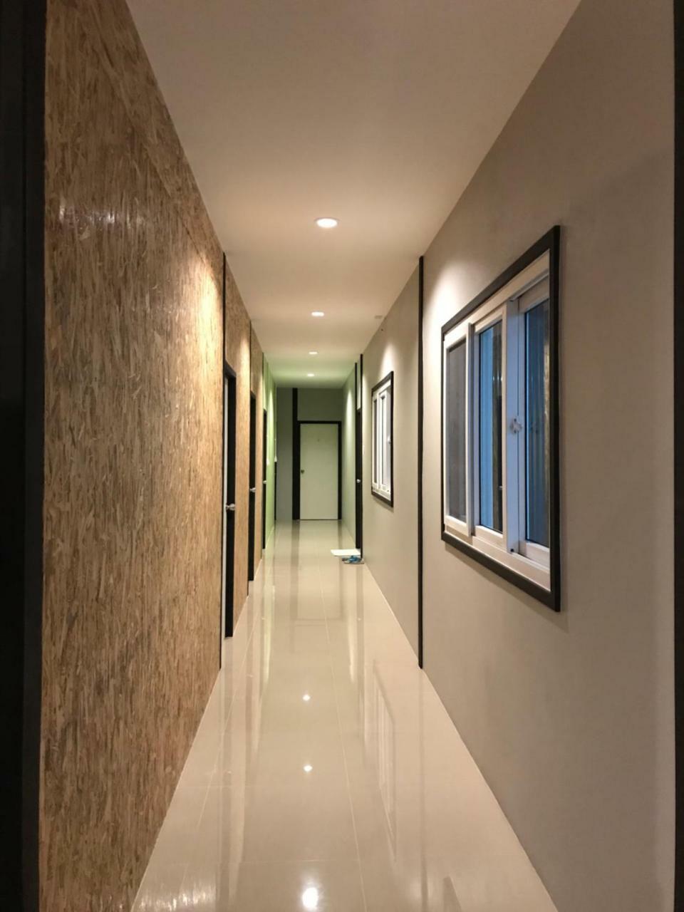 Baan Wararin Hostel باتايا المظهر الخارجي الصورة