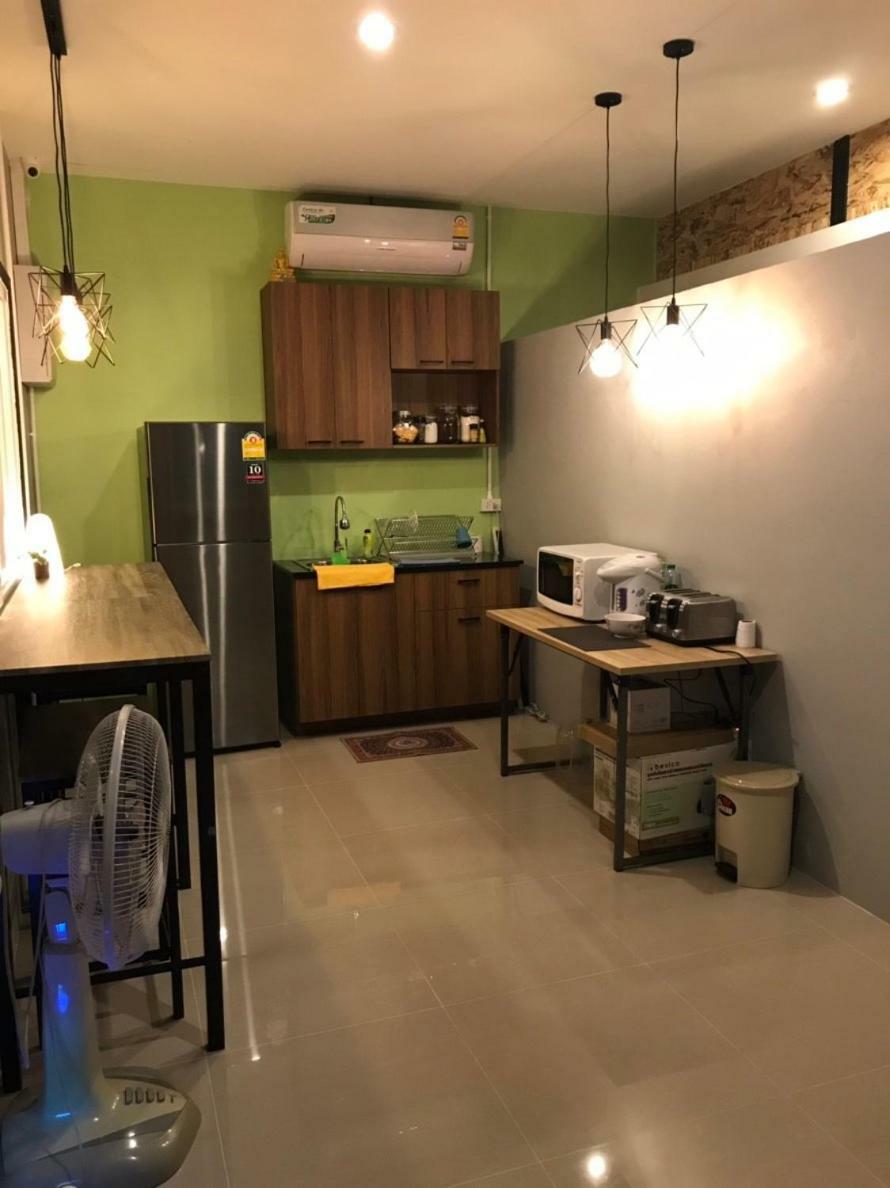 Baan Wararin Hostel باتايا المظهر الخارجي الصورة