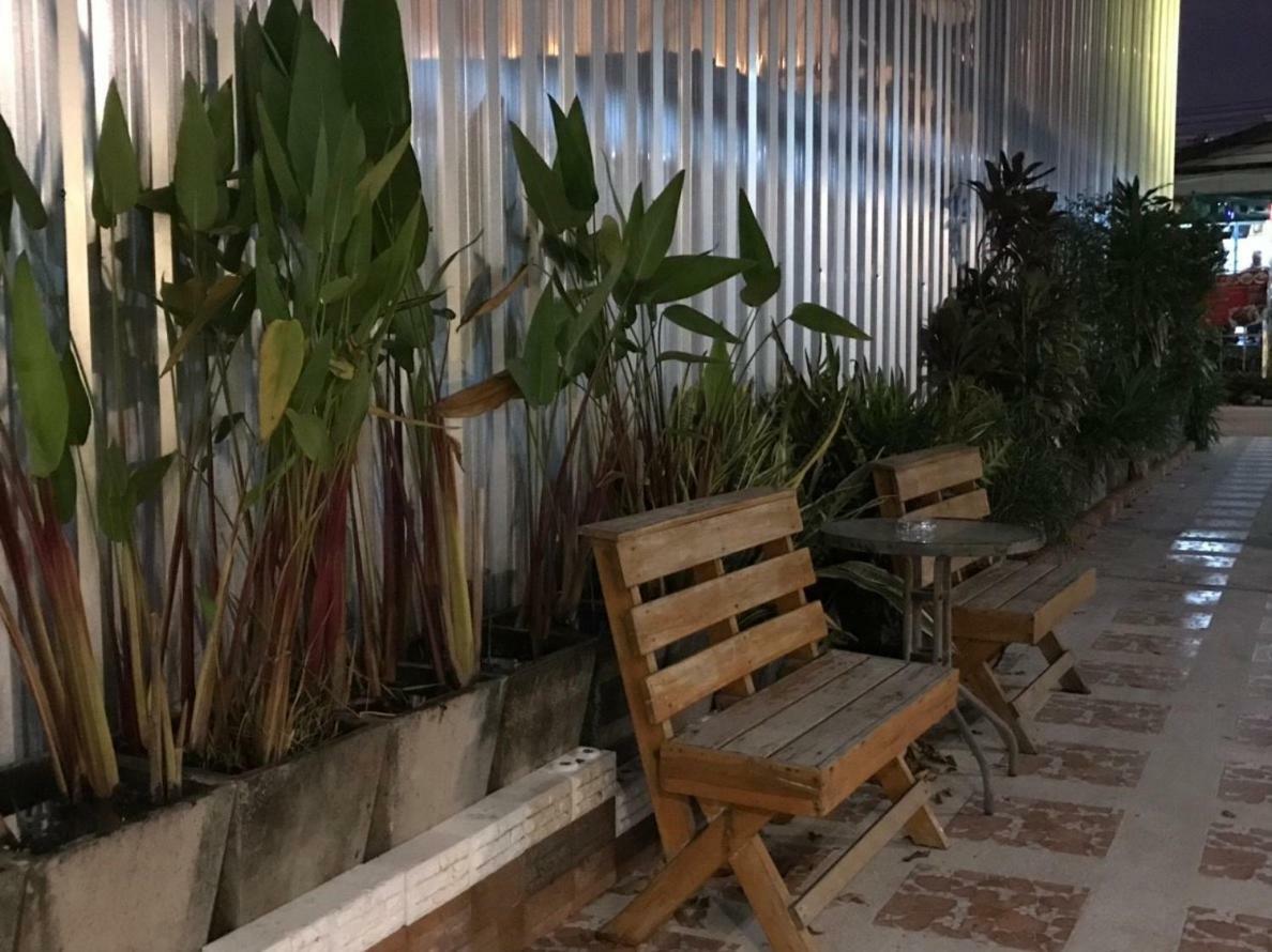 Baan Wararin Hostel باتايا المظهر الخارجي الصورة