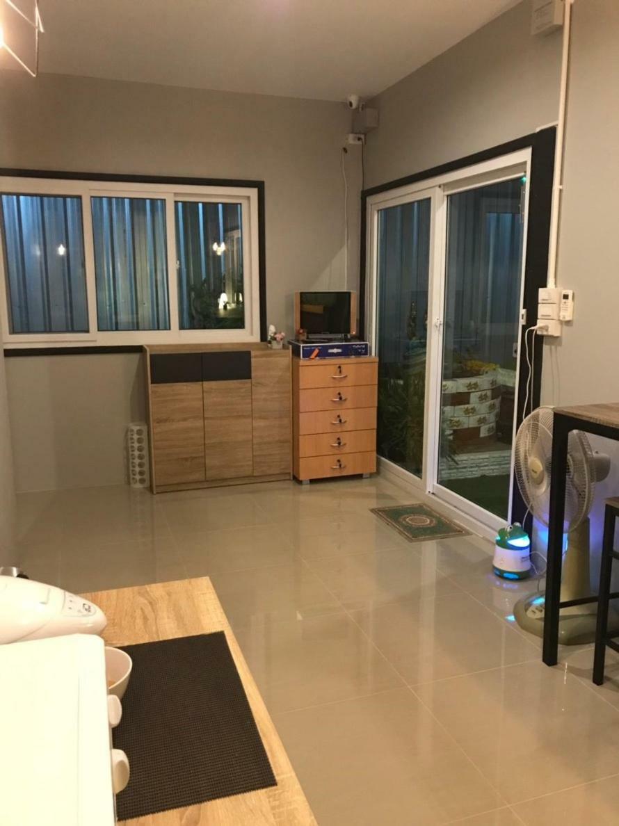 Baan Wararin Hostel باتايا المظهر الخارجي الصورة